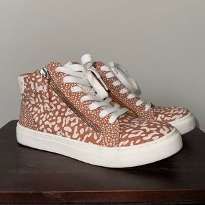 Women’s Universal Thread High Tops